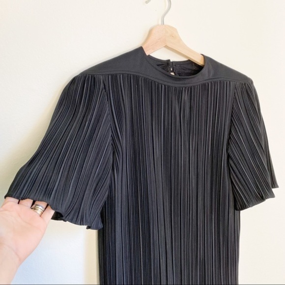 Vintage pleated padded shoulder black midi dress - Picture 4 of 9